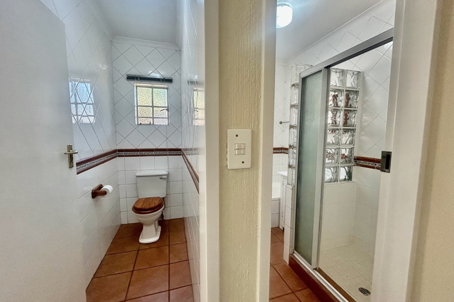 5 Bedroom Property for Sale in Ifafi North West